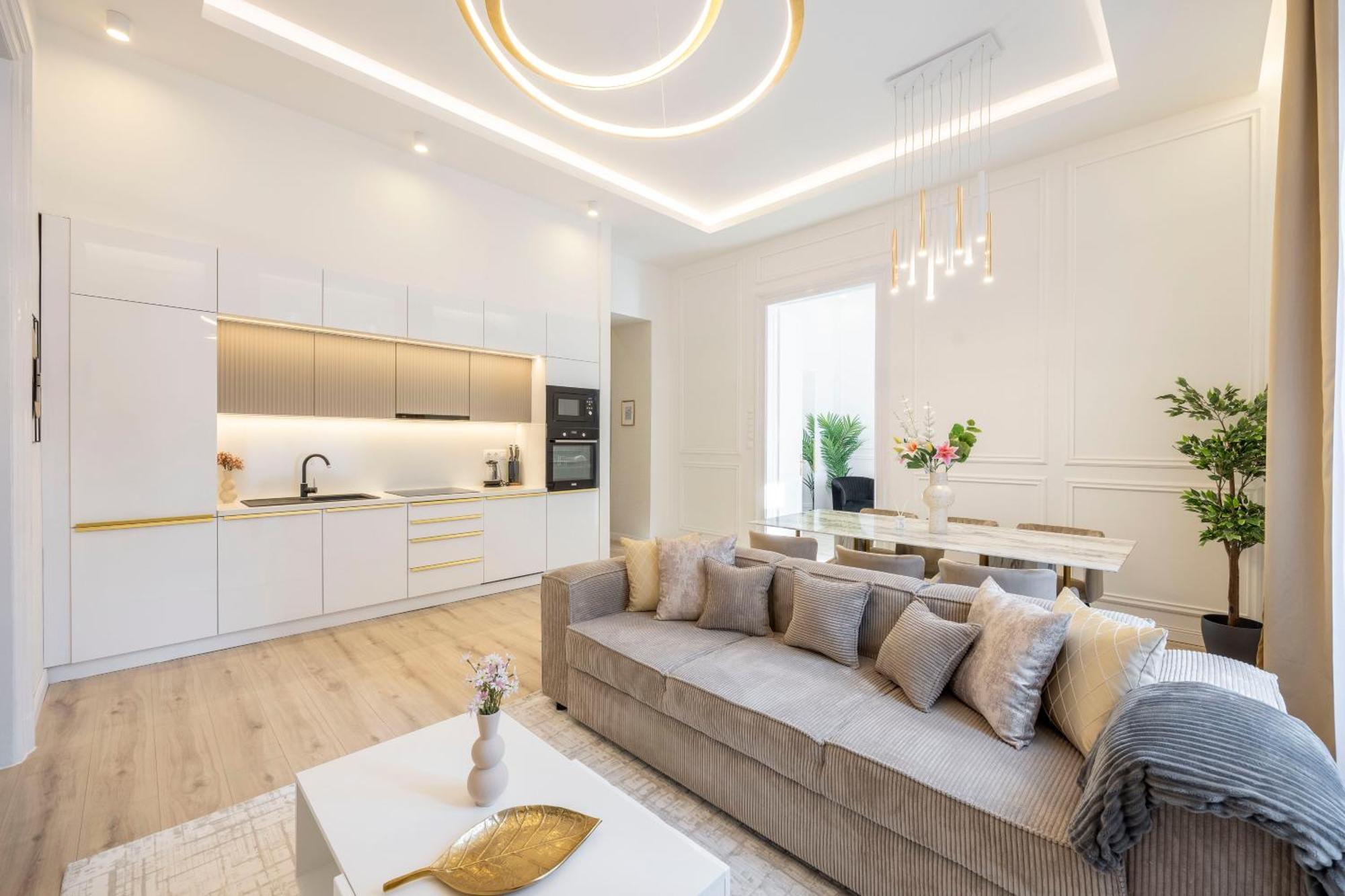Exclusive & Prestigious Central Residence W/ Balcony Budapest Esterno foto