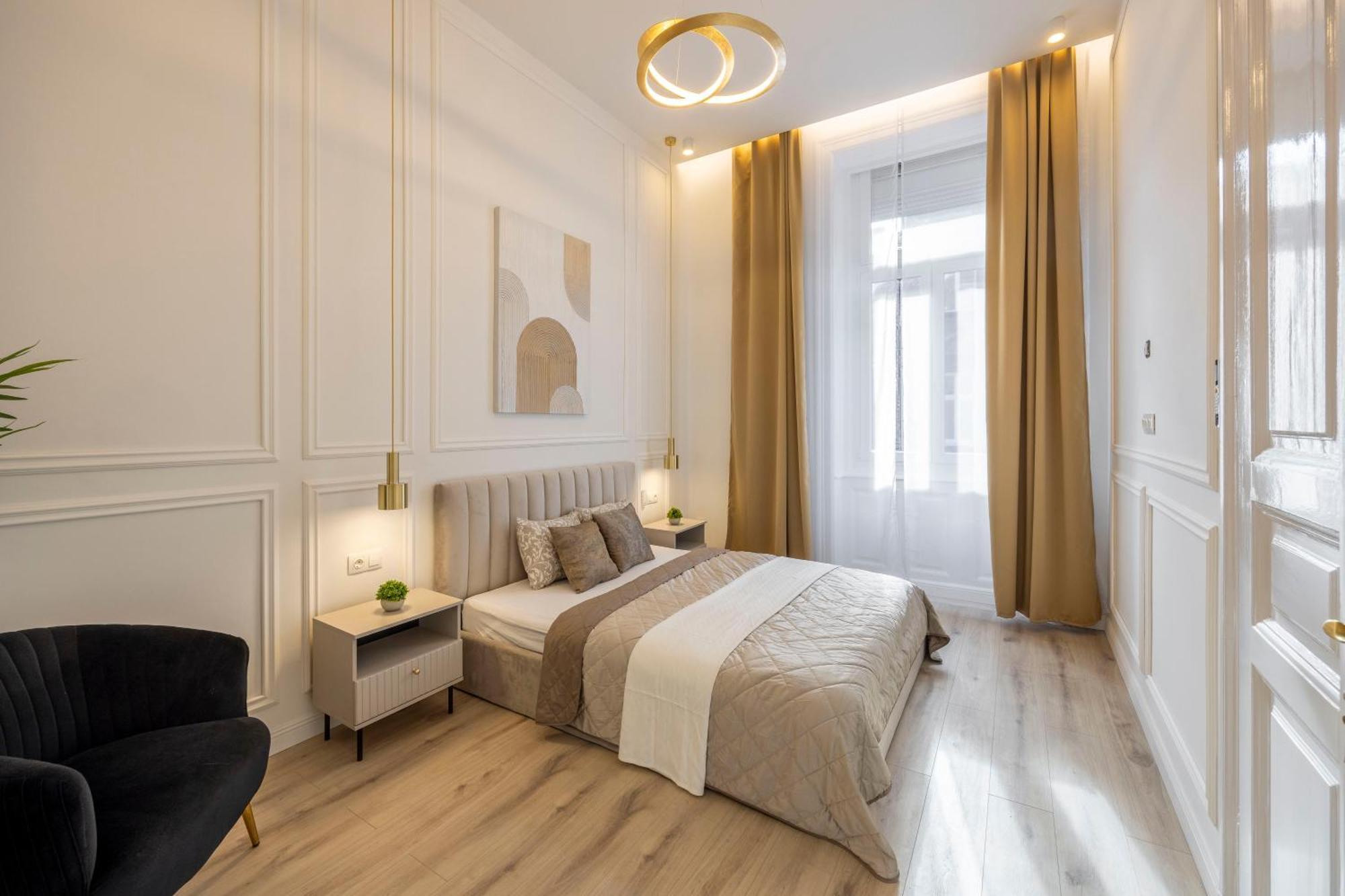 Exclusive & Prestigious Central Residence W/ Balcony Budapest Esterno foto
