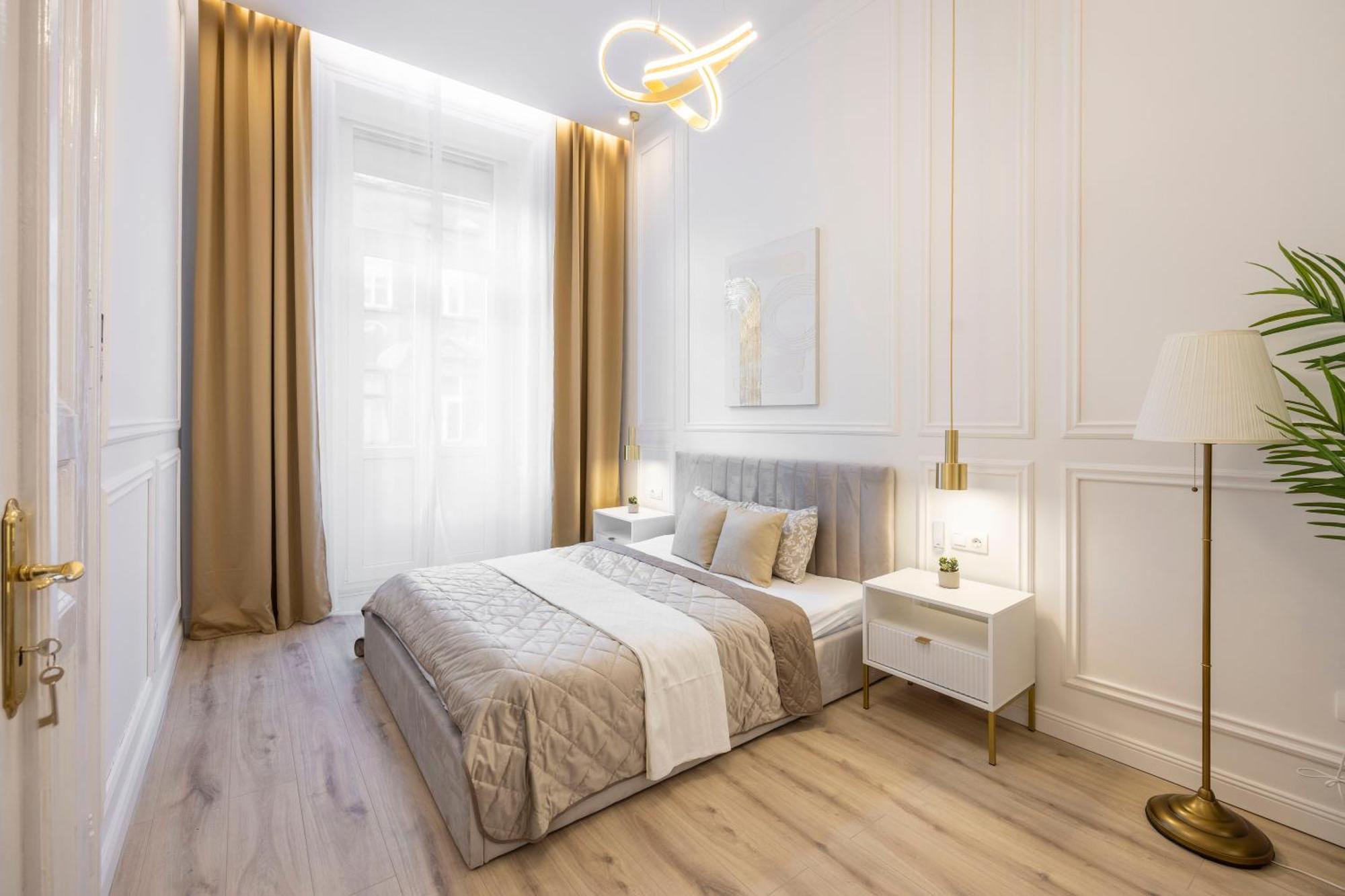 Exclusive & Prestigious Central Residence W/ Balcony Budapest Esterno foto